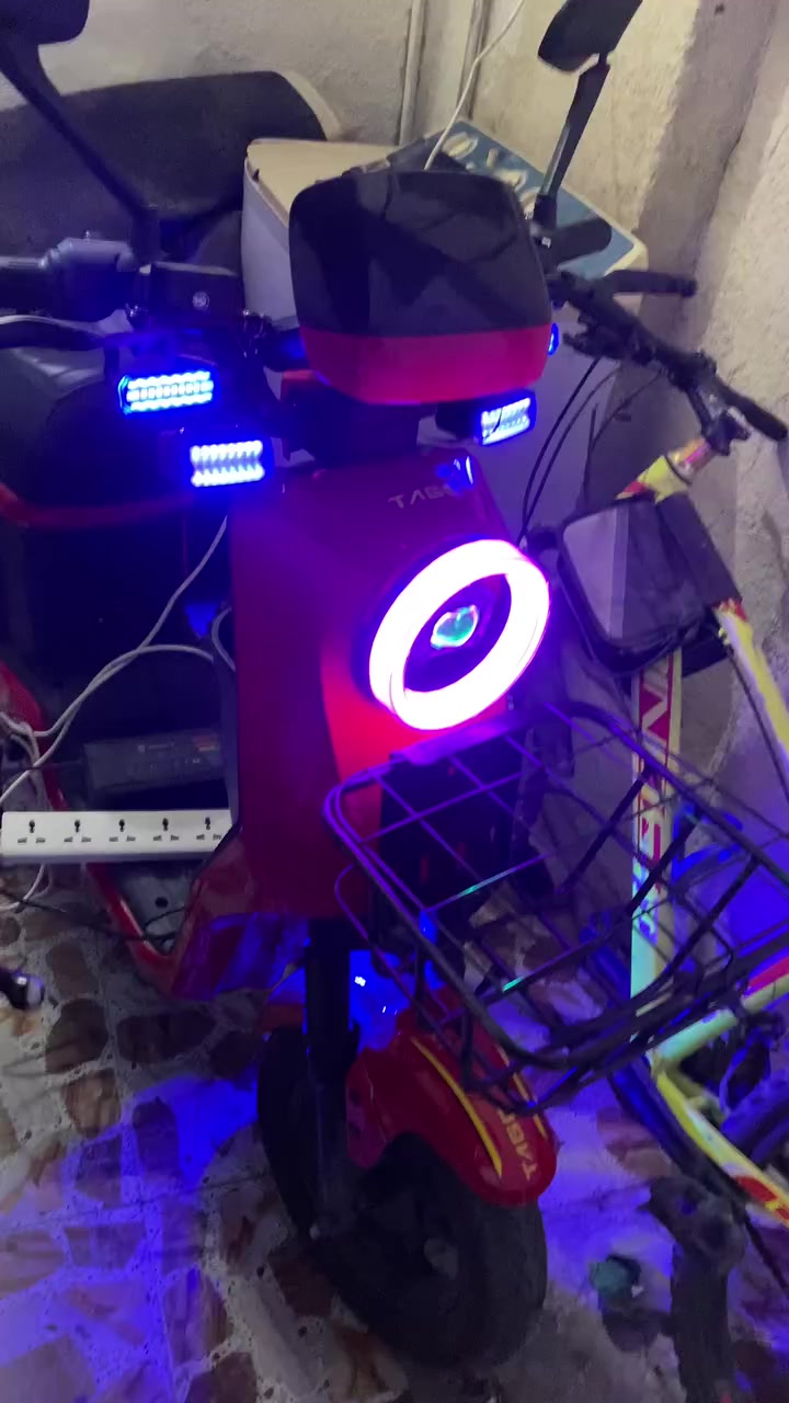 دراجه R9 لوك طك فلين كلشي مبيها باتري 5 دبل كبار ملف 2000 موديل 26 سماعات بلوتوث كلش عاليه نضام P ورجوع R مراوس شعدك نزل او بيع ب 600 الف مكان بغداد


**إذا كنت صاحب هذا الإعلان وتريد حذفه لأي سبب، رجاءا أرسل رسالة إلى الدعم الفني**