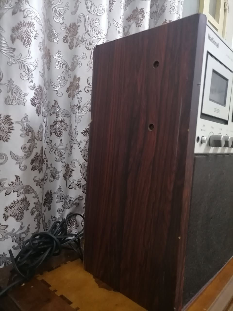 السلام عليكم ورحمة الله وبركاته جبنالكم تحفه فنيه مسجل وا كارتج نشنال باناسونيك شرط الشغل شرط النظافه كامل ما بي أي نقص او عيب للبيع السعر خاص مكان موصل يوجد توصيل كافه محافظة العراق وهذا رقمي *********** موجود واتساب علا هذا الرقم
