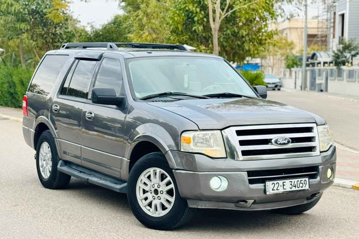 السَلٱمٌ عـَلـْيگمّ  
#السعر 139 $ ورقه
للاتصال ***********
للبيع فقط فورد اكسبديشن موديل 2012 خليجي شركة نيڤا 
فول مواصفات 
كفاله عامه من كلشي سونار مرفقه
محرك 8 سلندر 
ماشيه 120 الف كيلو 
سقف اسلايت ( الفتحه )
كشنات كهرباء
داخل بيجي 
7 راكب 
لايتات زنون عالي ناصي 
حساس خلفي 
 تحكم استيرن
تبريد شغال 
تدفئه شغال
شاشه
كامره
وثبيت سرعه 
كير محرك جديد بشرط
صدر امامي خلفي جديد
‏كهربائيات—كله شغال -
شرط سياره جاهزه 
رقم اربيل جديد
سنويه لحد 2030
هزة جديد 
شرط تحويل او وكاله و غرامه 
تحويل مباشر 
عنوان ديالي خانقين ✅
