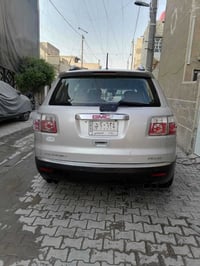 جمسي اكاديا 2010 كلين بدون حادث .. ضربة بالجاملغ خلف عكس السائق بالعرا...
