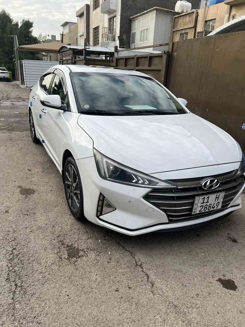 النترا ١٩ خليجي فول ١/١
سيارة جاهزة للاخير مابيها نقص
عداد المسافة 54الف 
-بصمة تشغيل+بصمة ابواب
-سنوية باسمي لل٢٠٣٠
-سلايت روف 
-مقاعد جلد مغلفات 
-تحكمات ستيرين جهتين 
-لايتات زنون ابيض بلادي
-حساس امامي وخلفي +كامره دواره
-مخرج AUX/USB
-اربع وضعيات قيادة
-(NORMAL-ECO-SPORT-SMART)
ملاحظة :سيارة بيه صبغ نص البنيد فقط شرط بدون معجون 
-بيها خصره ع كد اصبع بالشاصي 
_كير و محرك مكفول برغب ممفتوح بيها ع وضع الشركة
ترايها مال زيرو شرط سبير مالها منازل
المكان بغداد-العلاوي 
السعر ١٥٧$ وبيها مجال للطيبين 
*********** واتسب
