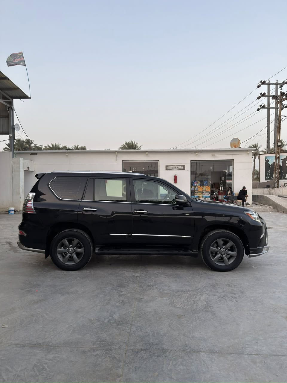 سلام عليكم
برادو لكزس

2018 اسود 

مكفولة كفاله عامة من الصبغ والتبديل فقط بارد 5 اصابع

مكينه ٨سلندر 4600 نفس مكينة الاندكروز 

بصمه 

فتحه 

كشنات جلد

كشنات كهرباء 

كشن خزن ميموري 

ستيرين كهربائي 

تحكمات فول 

ثلاجه 

فور ويل 

جكات تصعد تنزل

370$

***********
