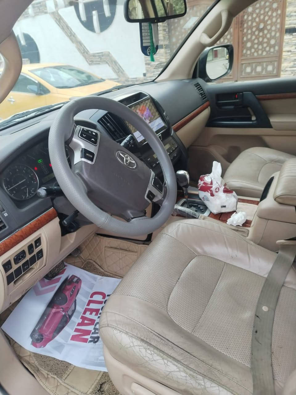 سلام عليكم
الحلال للبيع او المراوس حسب القناعة 
لاندكروز 2013 بريم اصل
Gxr v8
مكينة ثمانيه سلندر
رقم بغداد الجديد سنوية وهزة جدد باسمي
فول مواصفات 1/1
ماشية 100 الاف كم اصل
مكينة كير حداديه تخم تاير باتري كهربائيات كلهن جدد  ما مفتوحات على وضع الوكاله

بارد اصبعين فقط و سونارها موجود 
المواصفات:-
سلايد فتحة
ثلاجة 
كشنات جلد اصل بيجي 
كشنات كهربائي ثلاث دكم
شاشة + كامرة + حساس امامي خلفي كلهن بلاد 
تحكمات ستيرن 
مري شفط 
سبعه راكب
نظام فور ويل 
تشغيل عن بعد 
تشغيل بصمة وابواب وجنطة
والخ من المواصفات المعروفه……..
قليل بهل نظافه وبهذا الموديل
السعر350$ وبي مجال كلش بسيط
مكان السياره بغداد
للاستفسار(***********)
