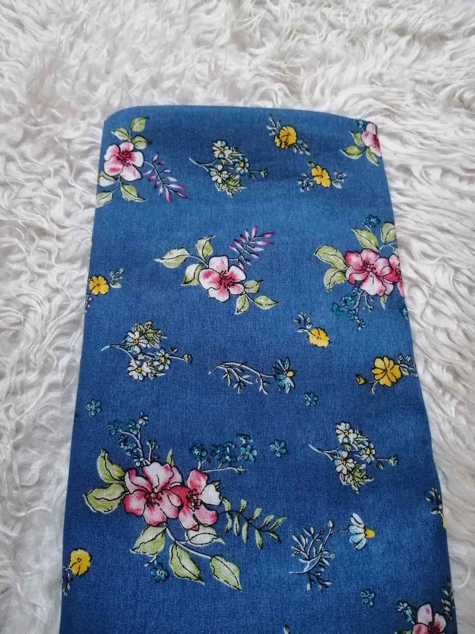 كشمير تركي القطعة ب٣
الخامة حلوة والنقشة والألوان تجنننن للطلب مراسلة الصفحة توصيل الفين داخل الكوت


**إذا كنت صاحب هذا الإعلان وتريد حذفه لأي سبب، رجاءا أرسل رسالة إلى الدعم الفني**