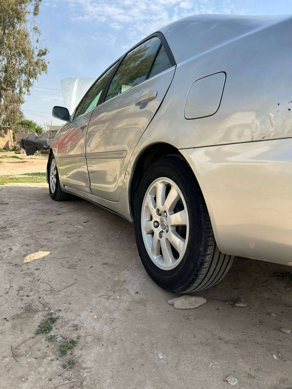 كامري موديل 2005 #ادوات. كير محرك شرط جدد بعدهن شركه تبريد ثلج تدفئه نار  فول صدر امامي جديد الصدر الخلفي شوي تعبان تايرات بعدهن جدد السياره ع وضع الشركه بعدها ما مفتوح بيها برغي منضومة زنون فول لايت كهربائيات كلهن ع وضع الشركه 
السعر 45 وبيها مجال بصيط 
مكان السياره الحويجه 
***********
