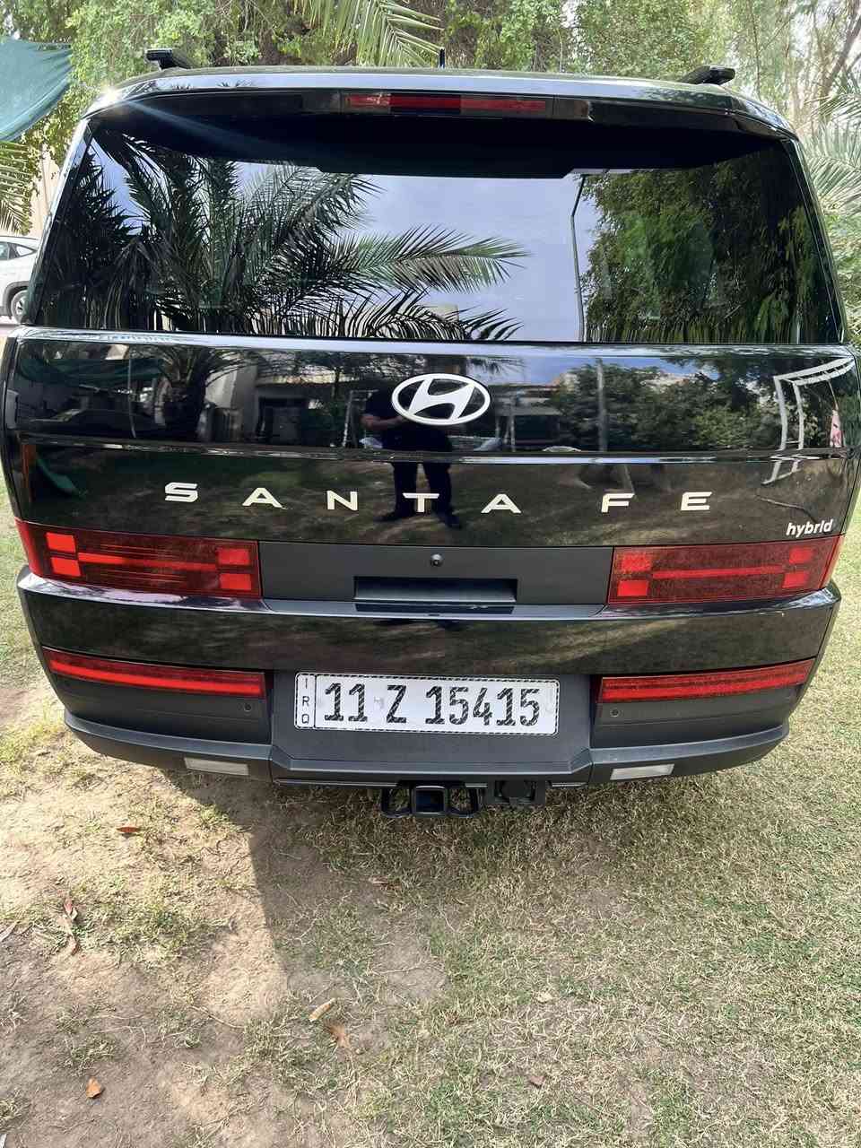 السعر ٢٣٠ ورقه وبيها مجال
سنتافي موديل 2024 هايبرد رقم بغداد للبيع 
ماشية ١١،٠٠٠ ميل جديدة بجم كبس
مواصفات:
رادر امامي
حساسات امامي خلفي
كشنات تدفئة وكهربائية
لايتات زينون ولد نهاري 
شاشة طويلة بيها العداد وبيها شاشة الوسائط 
حادثها بابتين مبدلة نفس اللون جهة اليمين وجاملغ مصبوغ وصور الحادث بالمنشور
مكاني بغداد الحارثية
للاستفسار ***********
