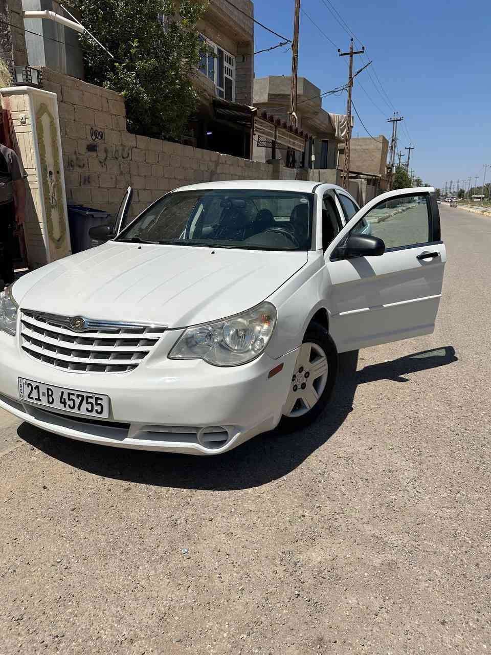 سلام عليكم سيارة للبيع نوع سي 200 سيارة جاهزة علة اخر شي ترايك وين ما تريد تدفئة تبريد فول سيارة نضيفة كلش مال بيت وال شراي سعر77 بيها مجال شي قليل رقم الهاتف ***********
