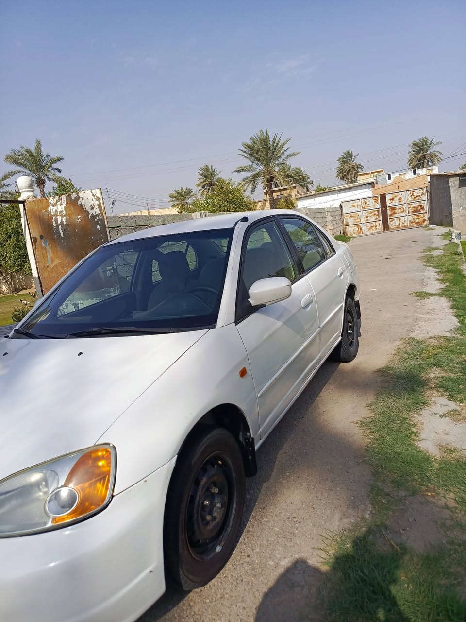 السلام عليكم ورحمه الله
سياره هونده ياباني 
موديل 2002
محرك 1600
سياره جديده 
مصبوغه عام للجماليه 
انطيك تراي بيها للبصره 
مبدل صدر جديد 
تخم تخاير جديد
كير كفاله 
محرك كفاله 
رقم بغداد الجديد 
مشروع وطني 
السنويه سقطت بشهر الثاني 
جديده بمعنى الكلمه 
السياره احلى بل الحاضر من الصور 

السعر 50وبيها مجال حك الجيه 
مكاني ديالى الخالص 
رقمي ***********
