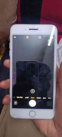 ايفون سعر الجهاز 150 كاميرا الاماميه تشتغل والخفيه ما تشتغل مكان بغداد...