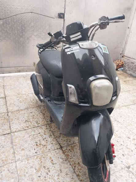 السلام عليكم للبيع ماكس بوليس  
ومكينه مكفوله  كابريتر بلادي  اوراق كامله كله مختمه السعر ٤٥٠ والمكان بغداد البلديات وهذا  *********** 
خاص ما جاوب
