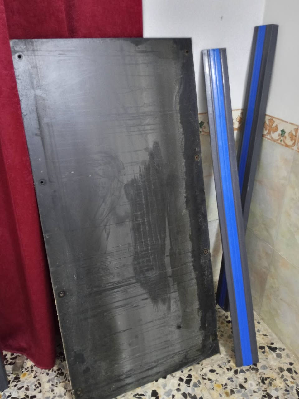 السلام عليكم قطع غيار جهاز جري وجهاز طحن السعر خاص أو اتصل ***********
