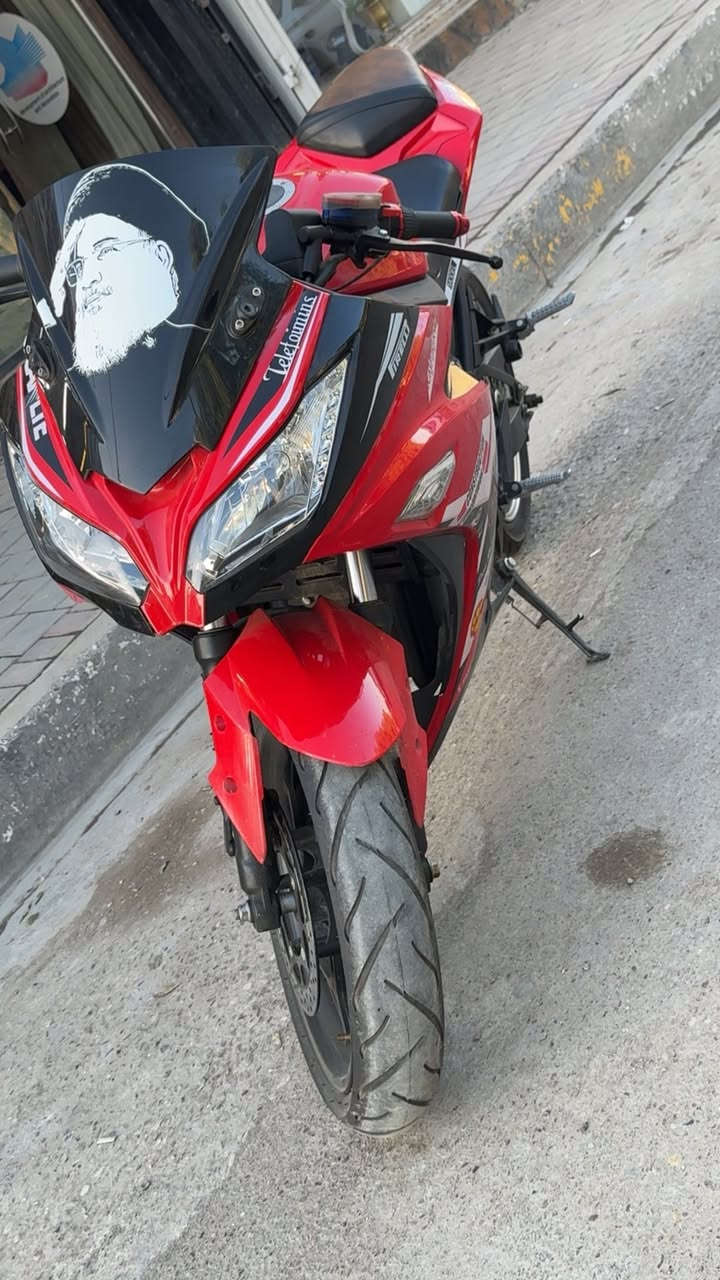 شلون الغوالي بطحه شحن 

بطاريه ليثيوم اسيتيراد خاص احنه كاصيه من الصين دراجتين 

بس جوزه عطلانه وتشتغل بلبصمه دراجه السعر 

ملوينين و250 وبيه مجال 
للاستفسار 
***********
مكانه شارع فلسطين
