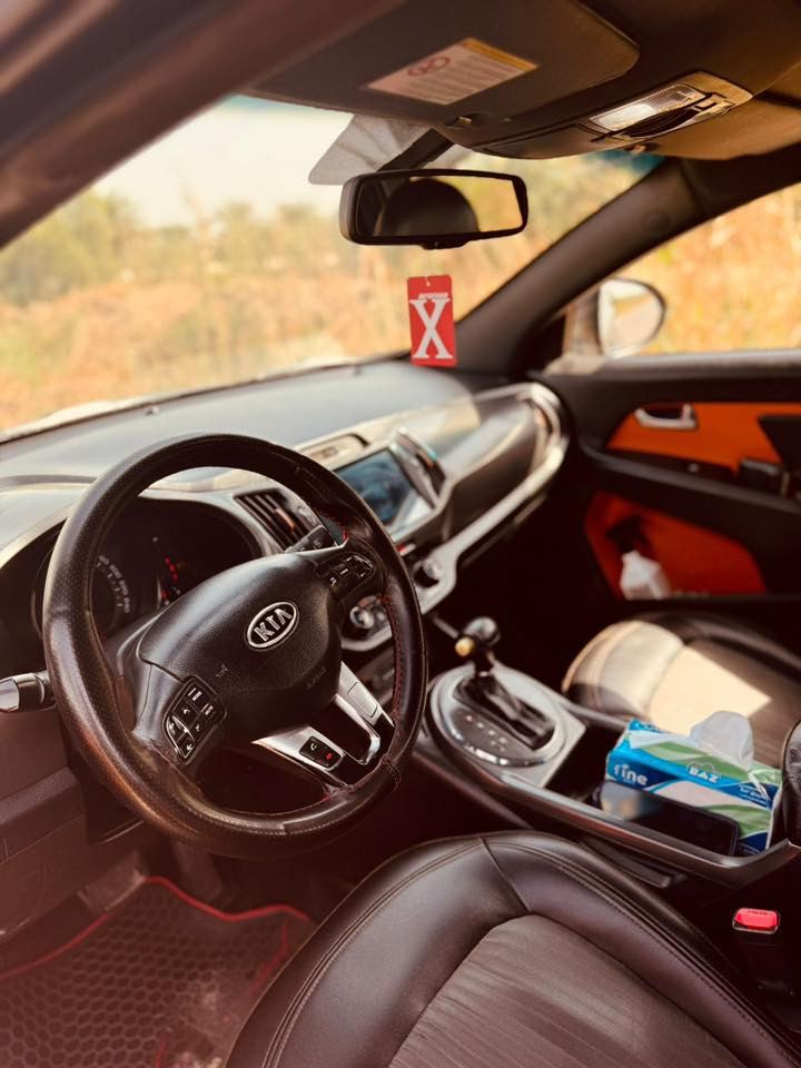 اسبورتج للبيع 
2012
ماشيه 170
كفاله عامه 
السياره فول  بصمه وبنراما ومري كهرباء تخم تاير جديد
1/1
السعر 137 وبيه مجال 
***********
