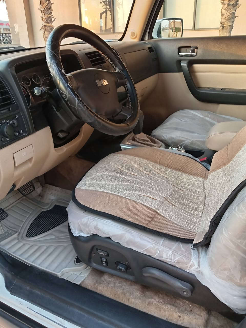 من بعد اذن ادمن المحترم
همر H3  2007
سياره مرتبه ونظيفه  مكفوله لاصبغ ولابارد
لايتات كلها اصليه شركه جديده
صدرها كلها مبدل جديد
راديتر جديد + مروحه كهربائيه  اصلي برجلس 
كير محرك بلاديه 3500.الفور ويل ملغيه
تايرات جديده ويل كاديلاك حجم 22
صدر جديد
رقم اربيل الجديده شرط التحويل
السعر 120 ورقه
السياره هذا اسعاره النظيفه
رجائا لحد يكسر بالسعر
اذا تريد تعلق فعلق شي تليق باخلاقك العاليه
مكان السياره اربيل ***********
