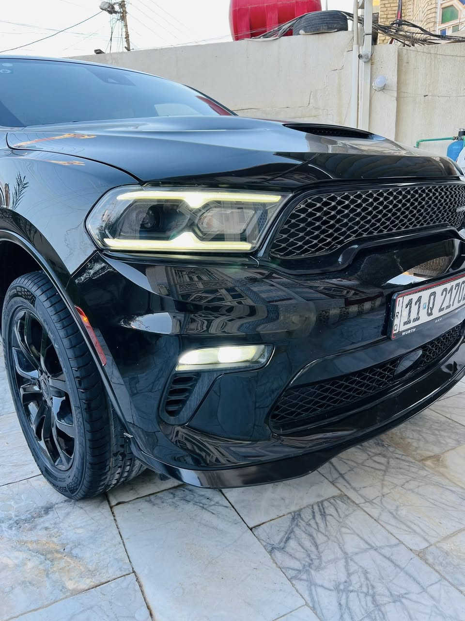السلام عليكم ورحمة الله وبركاته
للبيع او المراوس

دوج دورنكو 2023 

محرك V6 سلندر 3600 

حساسات خلفية

بصمه تشغيل 

والأبواب الاماميه بصمه

3 قطع تبريد

مرايه عاكسه للضوء

رادار امامي

رادار جانبي 

مثبت سرعه

نقطة عمياء

فور ويل

توقف ذاتي عند الرجوع 

اطفاء ذاتي

كشنات جلد كهرباء 

كشافات امامية

ثلاث وضعيات للقياده

لايتات زنون

كامرة دوارة

شاشة كبيرة

حادثها كلش خفيف فقط بنيد محدث 
***********

عنوان السياره ناصريه

السعر ب288 وبيها مجال
