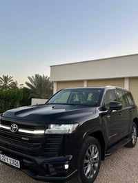 لاندكروز2024 بلاك اديشن لاند كروز لمتد 2024 (بلاك اديشن)     السيارة ا...