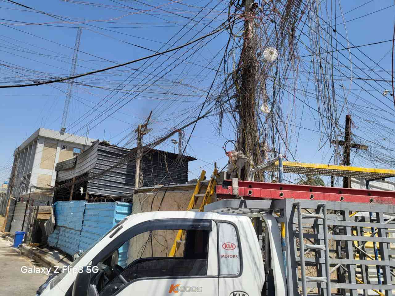 سلام عليكم نشتري الويارت التالفه ال بل موقع نصفيها ب ادينه ونرتبها  ونرفعها وشغل 100%ومانخلي وياار عطلان يبقه بس الشغال الحاب يبيعنه يتصل *********** معه كافات الضمانت تبقه يمه لحد ماكمل شغلي ويقتنع يله اطلع من الموقع
