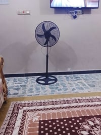 مروحة للبيع كهرباء فقط 30 الف نظافة 100/100 يوجد توصيل 07711493837