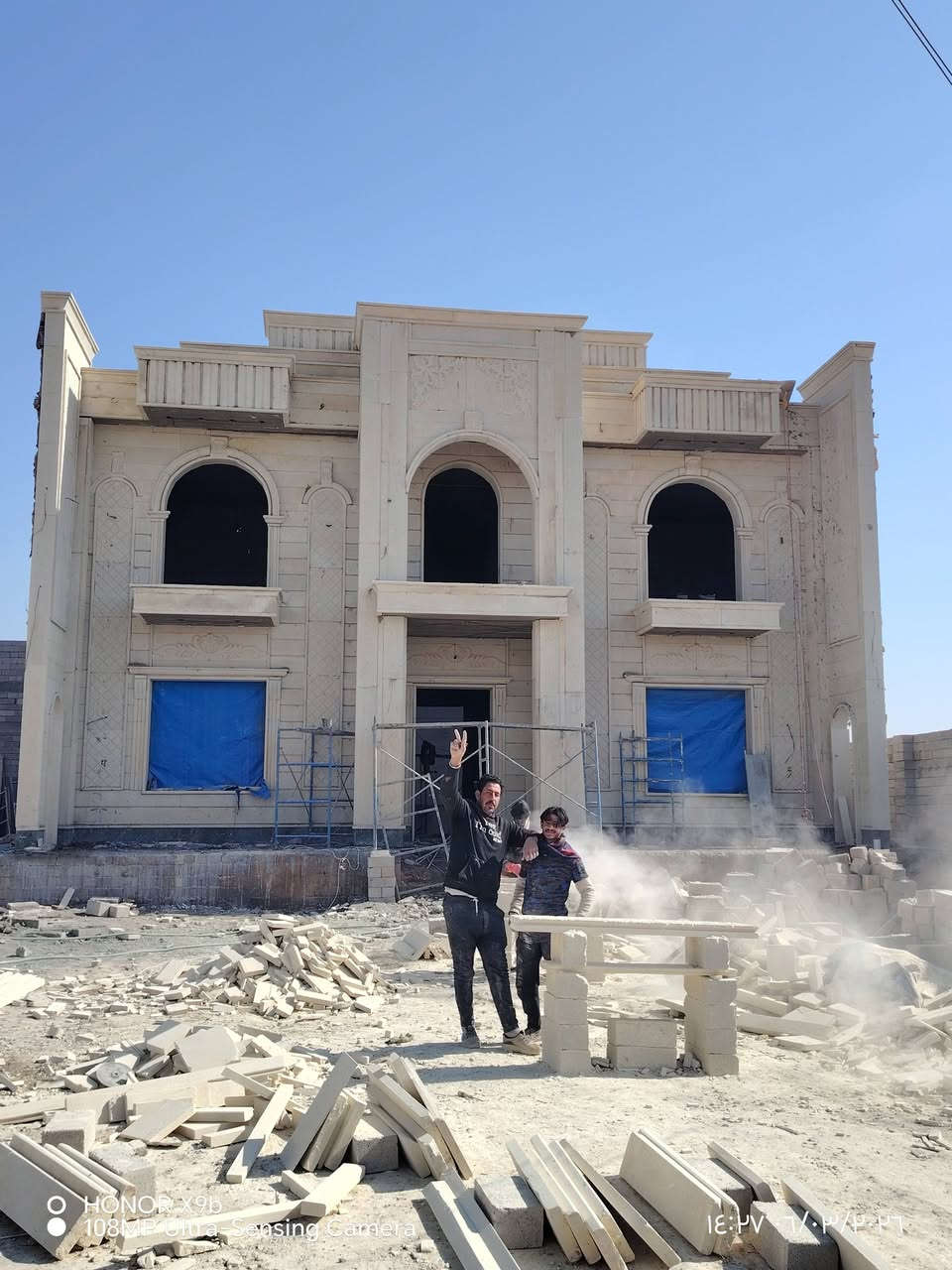 يوجد كادر حجر حلان بسعر مناسب شغل شرط هندسه من يرغب بل عمل يتصل عل خط و الخاص مفتوح ***********
