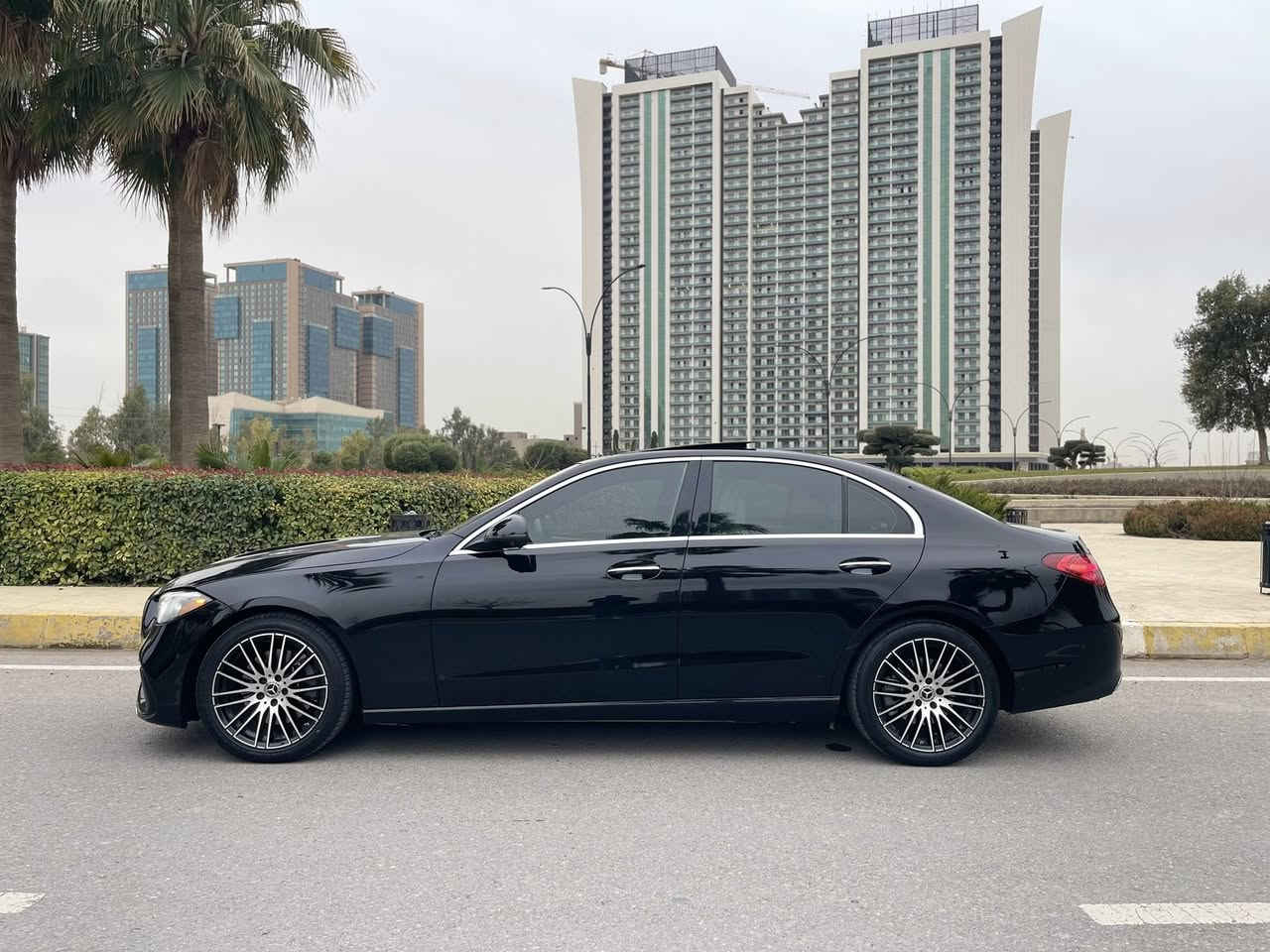 مرسيدس C300 🐎
فل 1/1 وارد أمريكي الموديل: 2023

📍مرقم جاهز مع كتاب تظليل مرور 80‎%‎

 • المواصفات:
 • خمس كاميرات
 • رادارات محيطيه
 •فورماتيك
 • دشبول خشي صاج
 • داخل اس كلاس 
 • اللون الخارجي:أسود
 • الداخلية: جلد ابيض
 • مقاعد amg جي كلاس
 • ماشية:19 ميل 
 • وارد: أمريكي 
 • محرك 4 سلندر تيربو – اقتصادي وقوي
 • بصمة أبواب
 • فتحة سقف بانوراما
 • تسخين كراسي أمامية
     ٠انظمة قيادة (eco,comfort,sport,sport+,individual)
 • نظام حفظ وضعيات الكراسي (Memory Seats)
 • كراسي كهرباء
 • مرايات كهربائية تطوي
 • رادار بالمري
 • سكان رياضي 
 • تحكم ستيرن وقيادة ذاتية
 • شاشة كبيرة أصلية
 • نظام ملاحة (Navigation)
‏ • Apple CarPlay & Android Auto
 • نظام صوتي Burmester
 • إنارة داخلية ملونة (Ambient Lighting)
 • نظام مراقبة النقطة العمياء
 • رادار أمامي – تنبيه تصادم
 • نظام تتبع المسار / تنبيه الخروج من المسار
 • كاميرات 360 درجة + حساسات أمامية وخلفية
 • كشافات LED أصلية
 • تبديل ناعم – كير قوي
 • السيارة نظيفة كلش
 • حادث  خفيف جدا بونيد و حافة جاملغ 

مكان اربيل

للتواصل 
***********
