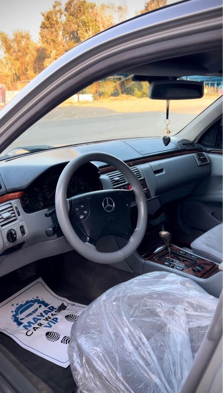 مارسدس عفريت موديل 2000 مه كينه ڤى گير D4 گير و مه كينه به شه رت موس و براوه به شه رت ته بريد دو پارچه كوشين گه رم سوكان ڤوليوم ته حديد سورعه تراكشن abs ته بريد له مس ته له فونى بيلادى شاشه ئايپاد چار تايه ويلى نويى له سه ره مه نه فيست إبراهيم خليل ئه سلى حيزامه لو جوانى سه قفى سبوغى نيه چركه و 100 دولار بشكينه تا بلى سه ياره كى خاوينه سعر (65) مه جاليكى برايانه گورينه وه ش ده كه م به شتيك به دلم بيت *********** أربيل, العراق
