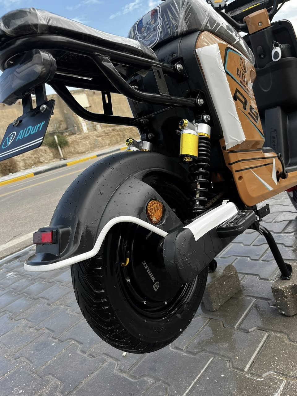 سلام عليكم دراجه شحن R9 للبيع
الدراجه كامله وجديده وبطاريات 32 امبير 2026 جدد المكان البصره السعر 500 وبيها مجال مكان البصرة *********** 
‏الوصل موجود
￼
