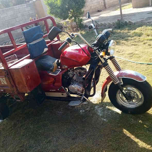 السلام عليكم ستوته نوع دايوان اوبامه  للبيع موديل 2019 اوراق اصولي بيه ورقه وكيل ستوته جديد محرك جمره 21 جديد كهربئيات كله شغاله نكره سلف هورن تايرات جدد بكات جدد واقيات دبل اشاير شغاله دبلات كله شغاله مكان واسط الصويره السعر 1200 وبي مجال الاستفسار عل رقم ***********  الخاص مقلق 👉
