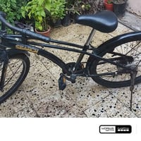 للبيع دراجة هوائية بحالة جيدة جداً  - لون أسود أنيق - سرعات شيمانو - و...
