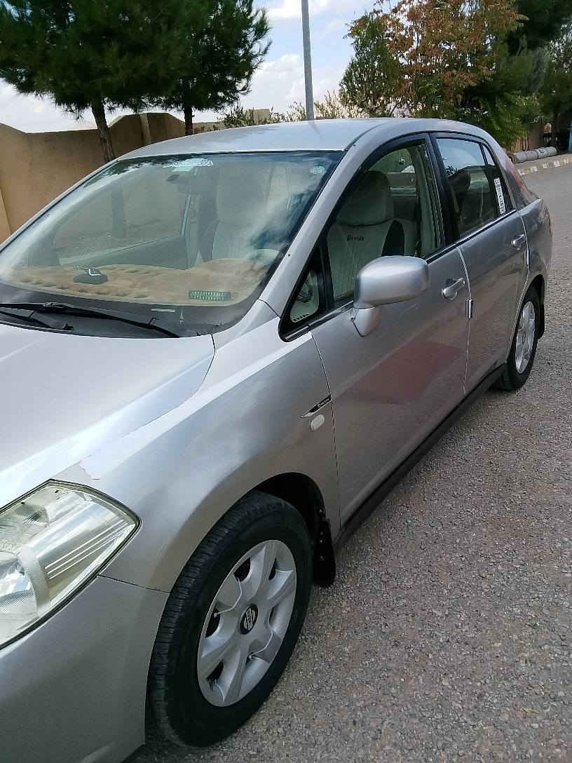 ...نیسان تیدا مۆدیل2007 ڕەنگی سلڤەر گێڕومەکینەی بەشەرت،زۆر جوان ماوەتەوە.ناو زەرد،سەنەوی تا مانگی 28/6/2026 بەسەردەچێت،ڕەقەم سلێمانییە،سەیارەکە کەمێک کاڵ بونەوەی، هەیە سۆنەرەکەیم داناوە،شایەنی باسکردن نییە،دوپارچەی بۆیاخە..نرخی 89گەڵاو مەعامەلە..شوێن:پێنجوێن،،ژمارە مۆبایل//***********_*********** ،،،... بنجوين, السليمانية
