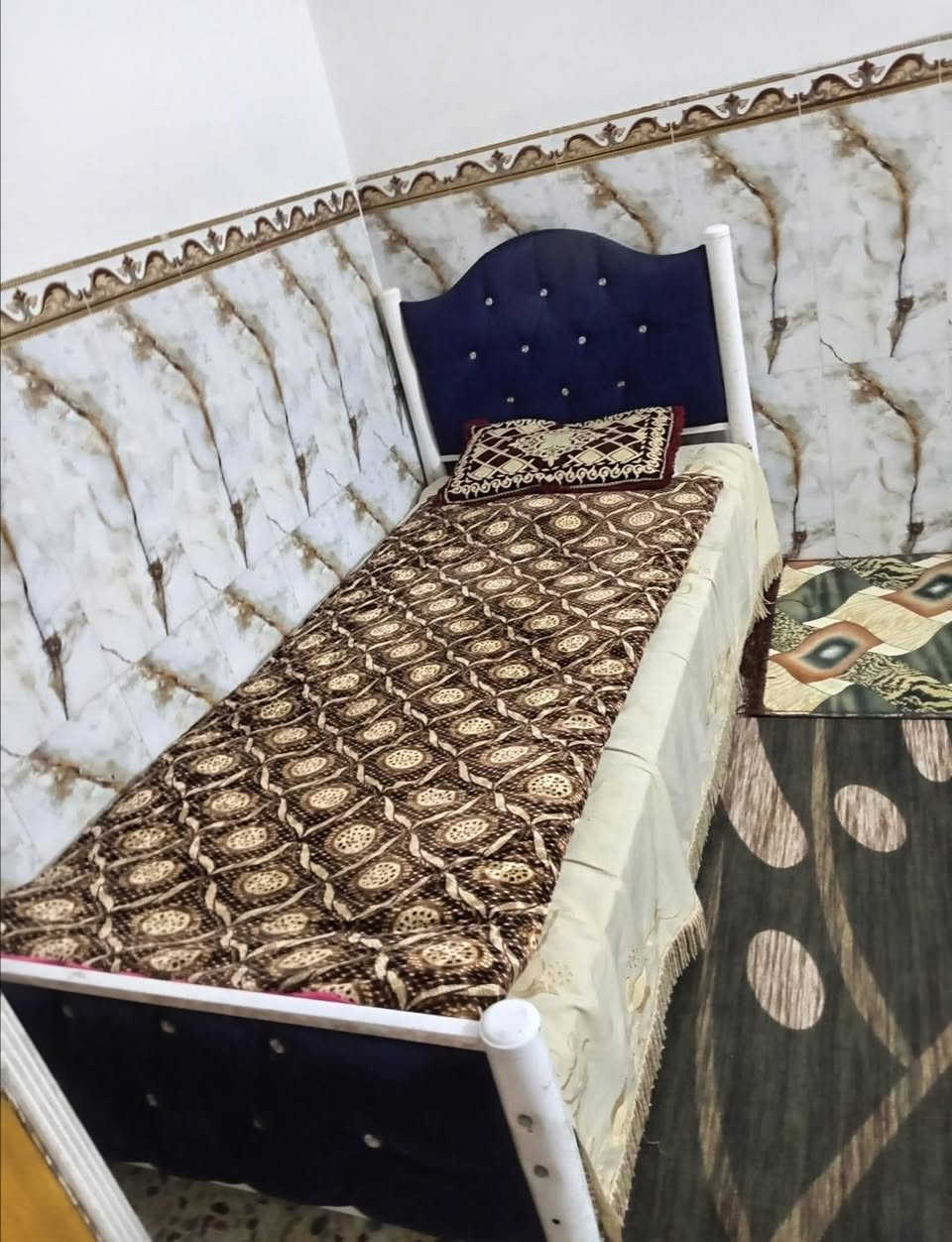 جرباية خشب وحديد للبيع نضيفات مابيهن اي ضرر السعر الخشب 40 وبيهة مجال والحديد 65 وبيهة مجال المكان نجف حي النداء للاستفسار الاتصال على الرقم ***********
