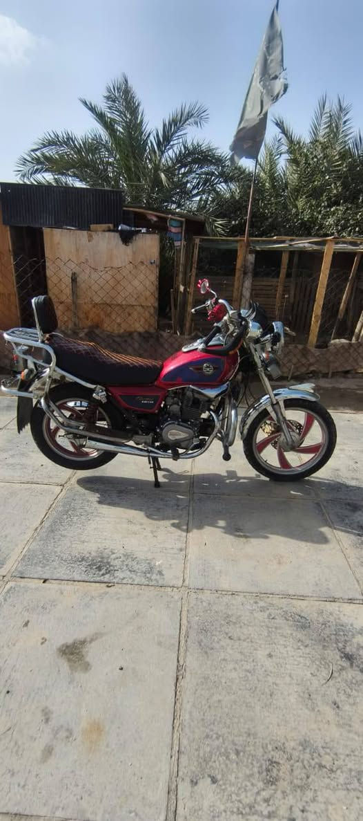 سلام عليكم دراجه للبيع وراق اصولي موديل 21دراجه كرتون احله من صوره مكان شطره شراي تصل ***********
