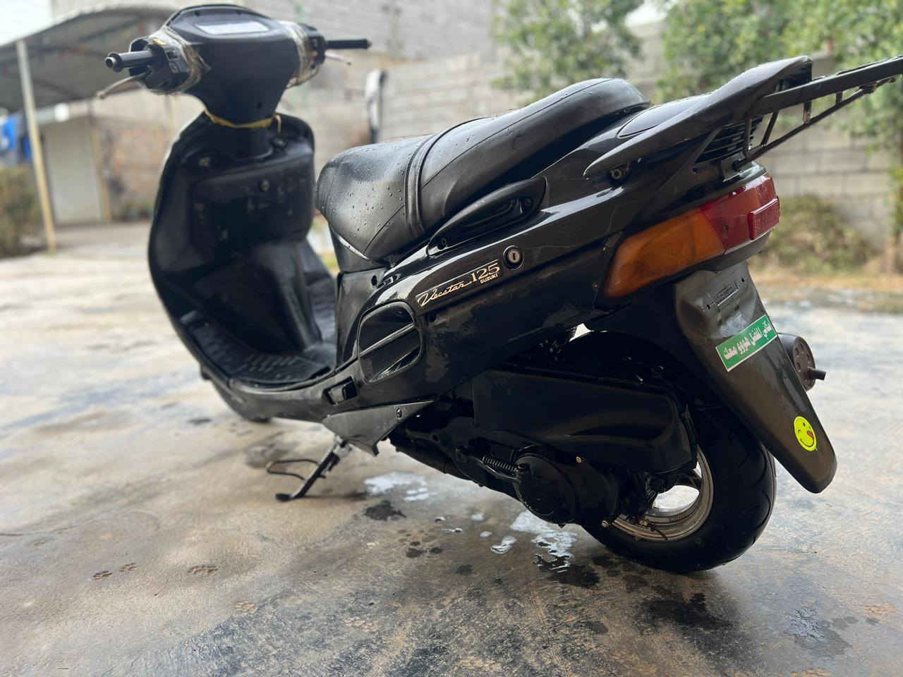 السلام عليكم ورحمة الله وبركاته دراجه ساسوكي نضيفه سرعه 110  سعر 250 وبيها مجال رقم صاحب الدراجه *********** جميل أسماعيل
