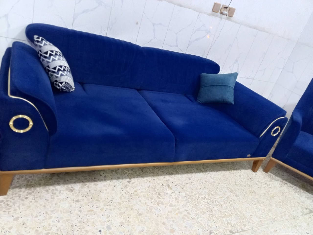 تخم تركي نظيف جدا قلاب سرير 8مقاعد ب320الف وبي مجال المكان الوشاش *********** يوجد توصيل بكروة يوجد واتس اب
