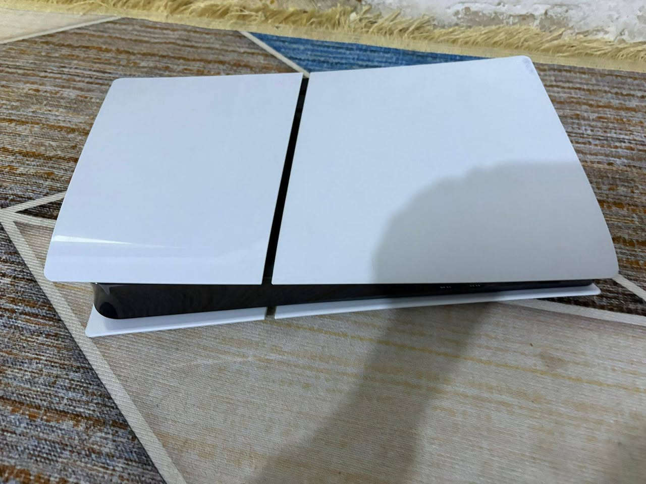 السلام عليكم بلي فايف نضيف جدا بدون قرص ديجتال السعر 500 بي مجال العنوان البياع الرساله الثانيه ***********
