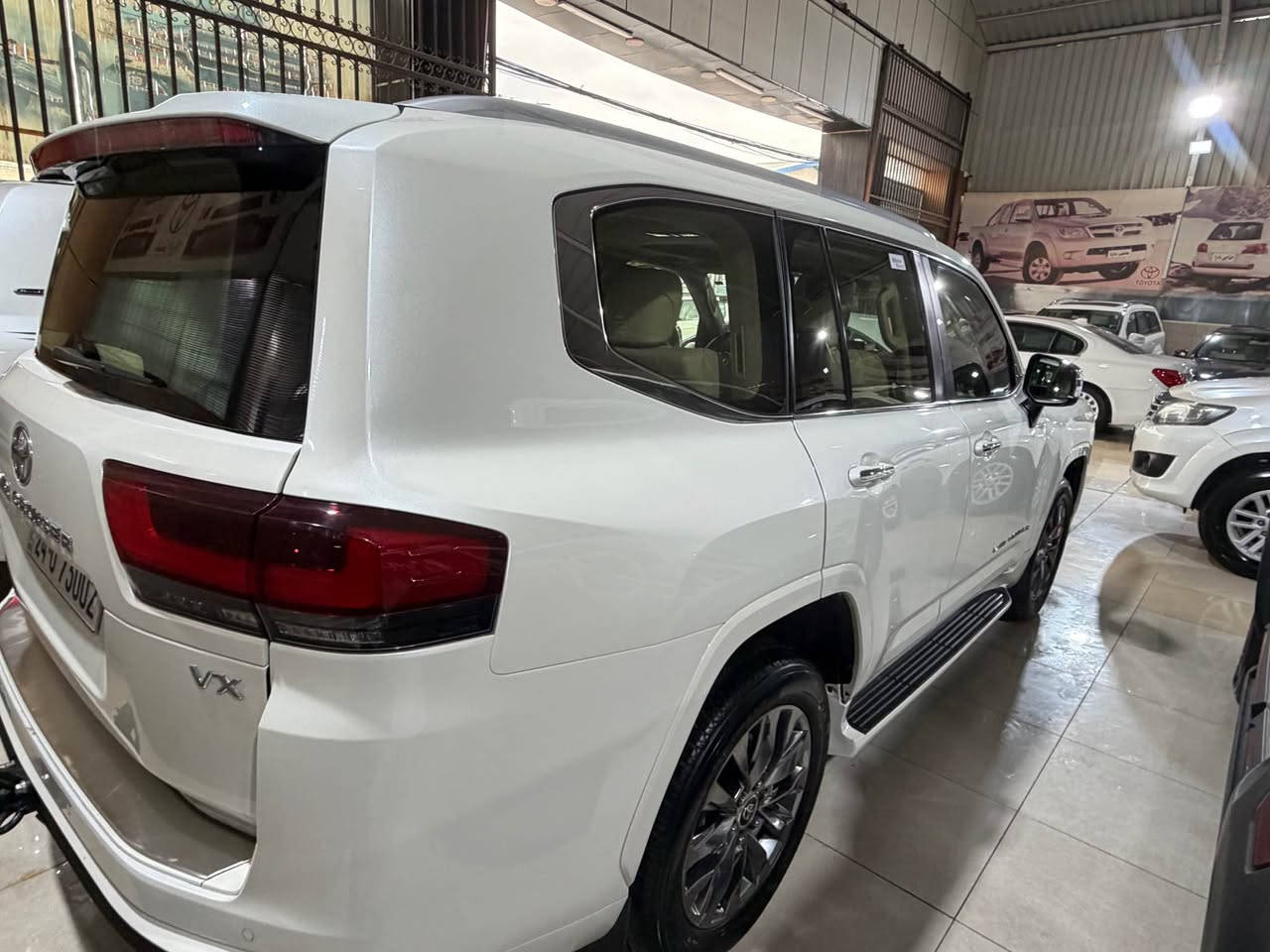 موديل 2023 V.X tuin turbo فوول مواسةفات كوشين جلد ٣شاشة دوكوشين كارةباي سندوق شةفت هيجي نية دةحامي بةشةرت 42000km أربيل, العراق


**إذا كنت صاحب هذا الإعلان وتريد حذفه لأي سبب، رجاءا أرسل رسالة إلى الدعم الفني**