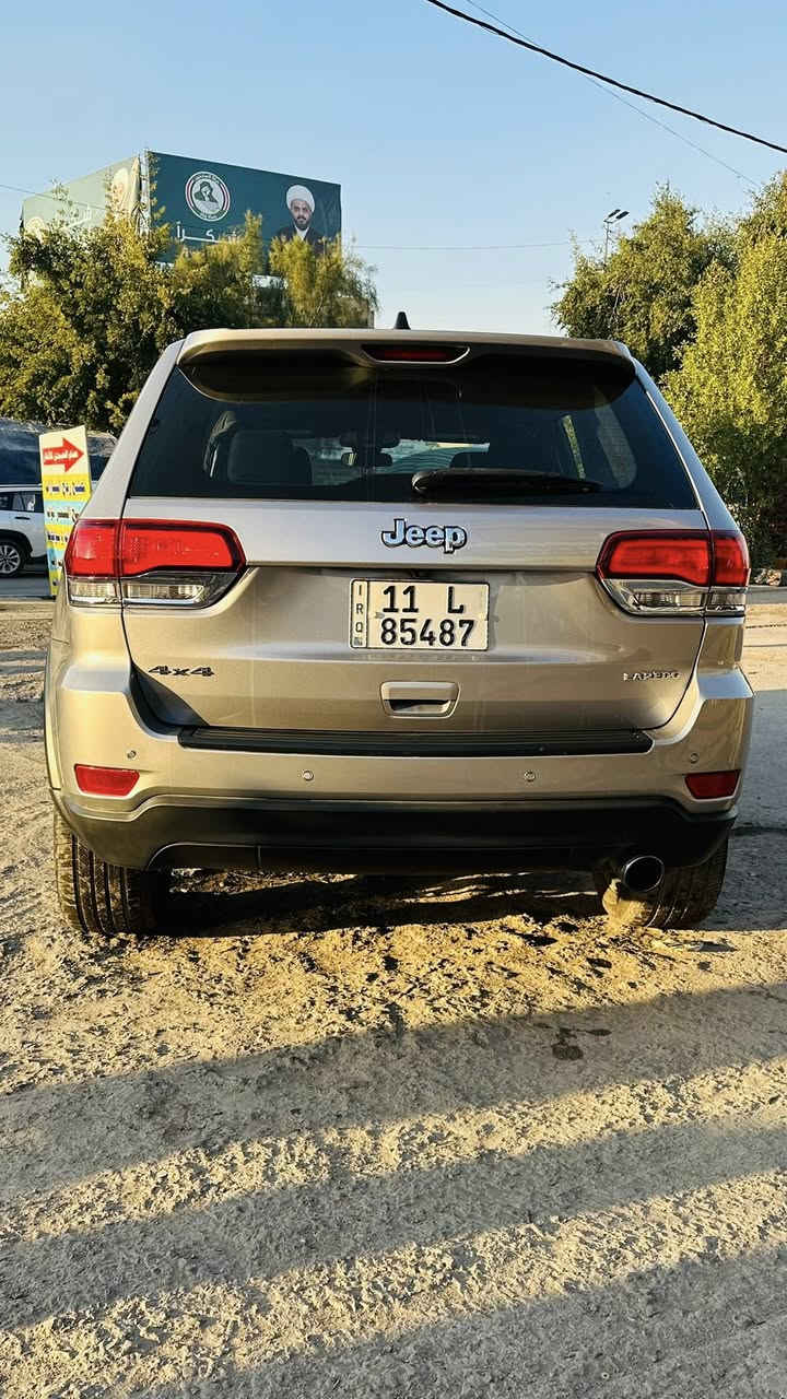 سلام عليكم 
من. رخصة ادمن 
جيب لاريدو 2020اللبيع
حادثة بنيد وجاملغ امامي جهة الصدر سحب شاصي بسيط جدا
سياره ماشيه 50الف مايل 
بصمه +تشغيل على بعد +حساس امامي وخلفي
شاشة +كشن سائق كهربائي +حساسات مراي
سعر -225الف$شدتين وخمس وعشرين دولار 
الاستفسار:***********
