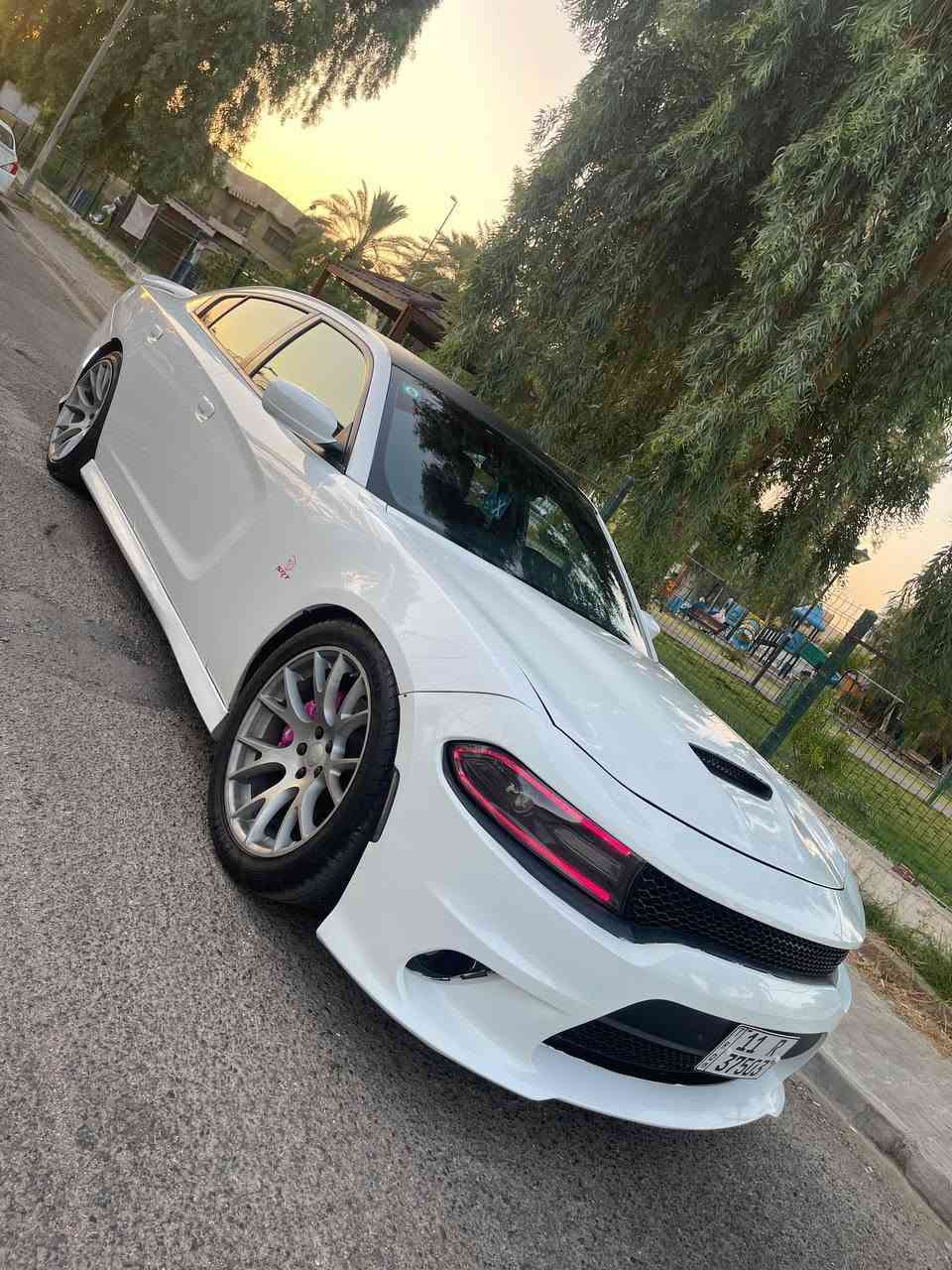 السلام عليكم 
للبيع 

جارجر 2019 سكات 

محرك 6400

ماشيه 47 

تقرير : مياة امطار بدون نسبه

بنيد مبدل وجاملغ خلفي صبغ

سياره جاهزه ونظيفه 

عليه تعديلات محدث الشاشات هلكات لد متغير اكزوز بوابات تحكم 

دوس جدد دفيوزر جديد وامسويله ادامه كامله 

زوج تايرات حجم 315 بعدني مشادهن

السعر : 208

مكان السيارة بغداد اليرموك 

***********
