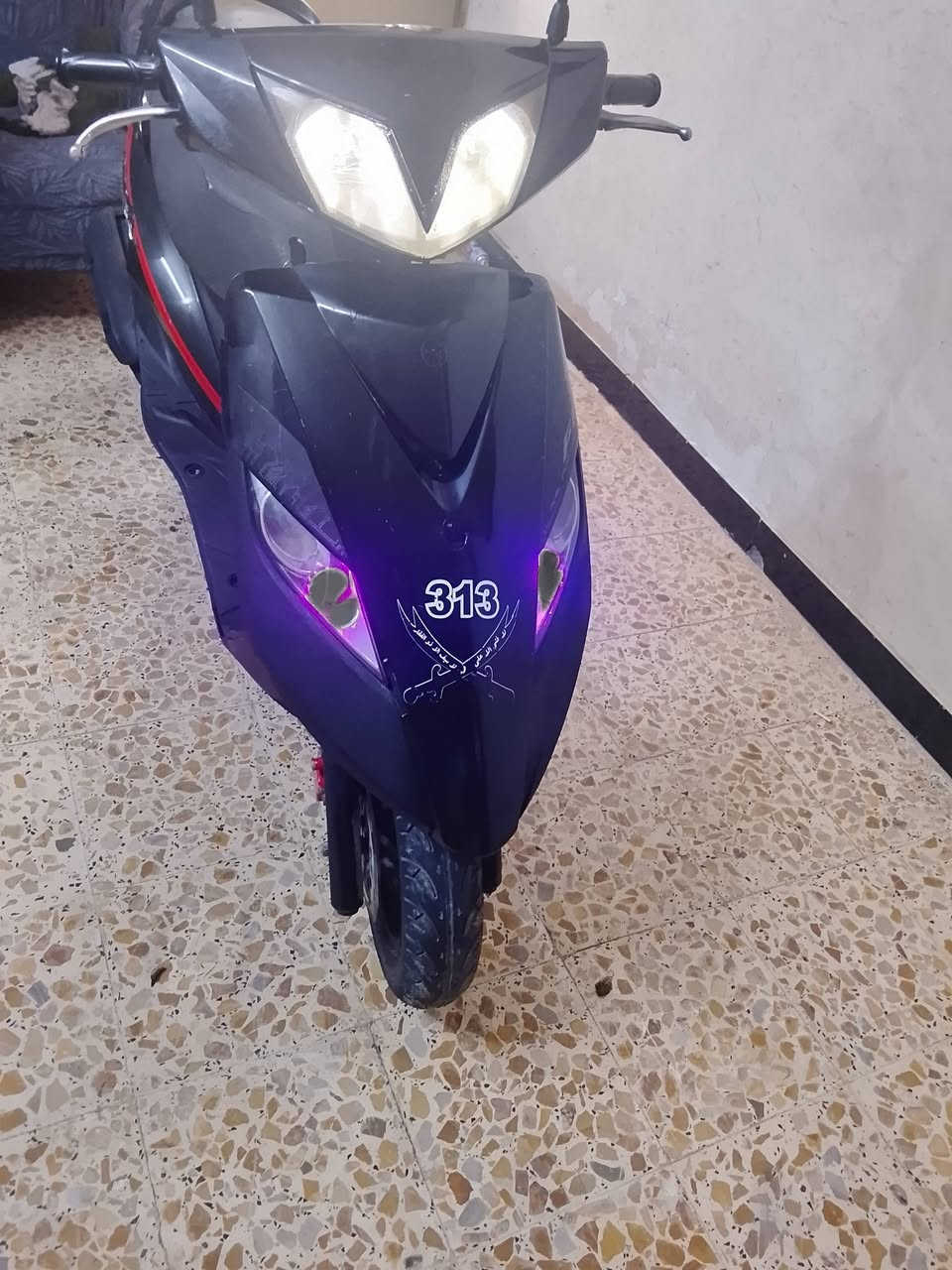 ماكس ثعلب كله شغاله اي نقص مابيه نضافه فول السعر ٥٥٠ بغداد المشتل ***********
