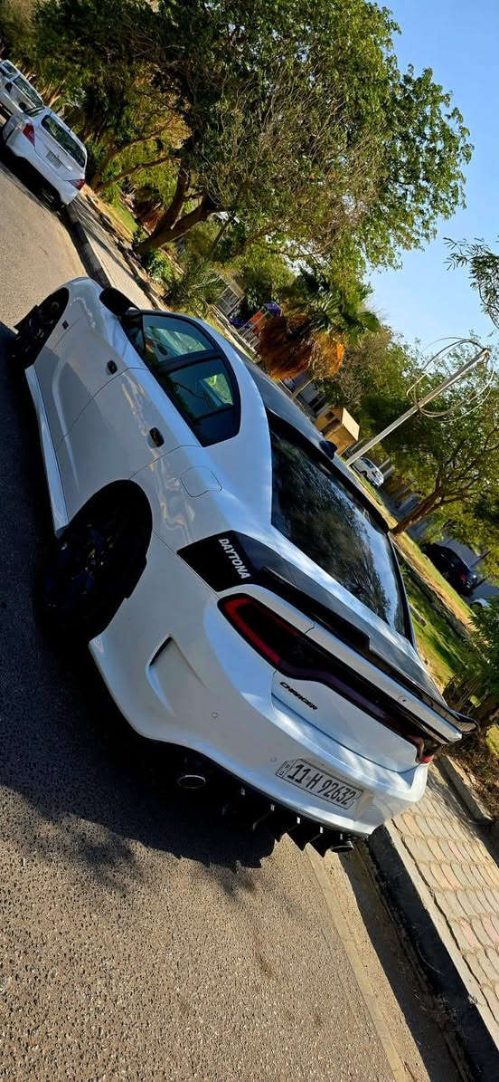 سلام عليكم جارجر دايتونا موديل 2017 حادث جاملغ وبنيد وصور الحادث موضحه بل منشور مكينه 5700 رقم بغداد الجديد سياره جاهزه من كل شي تبريد ثلج حداديه جديده
سياره حلوه سونار موضح بل منشور
مكان سياره كربلاء 
الاستفسار اتصال على رقم التلفون 
متكلف بل نشر 
 📞***********
