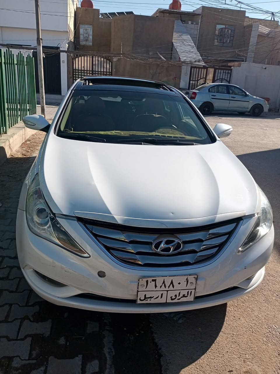 للبيع سوناتا 2011 رقم ربيل  مكفوله من الصبغ والضربه القويه سياره جديده
محرك مكفول  كير مكفول تبريد  شغال عسويج سياره مال جناي 
مواصفات فول من عدا بصمه 
ملاحضه  السياره بيهه بارد باب الخلفي جه العبري والباب من جهته ثانيه
مكان نجف /كوفه حي ميسان 
سعر 115وبيه مجال

تصال ***********
وات ساب ***********
