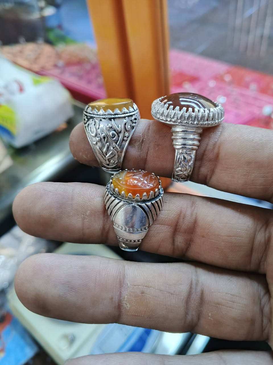 3خواتم العقيق الطبيعي الوزن الصافي بدون حجر 25 اغرام السعر 100الف


**إذا كنت صاحب هذا الإعلان وتريد حذفه لأي سبب، رجاءا أرسل رسالة إلى الدعم الفني**
