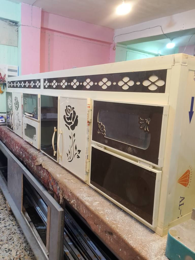 سلام عليكم كاونتر مترين+سنكي مترين 4قطع مستعمل 6اشهر نضيف كلش وتزكام كربلاء حي العسكري العابد مقابل مستوصف الاتصال ***********او*********** كربلاء, العراق
