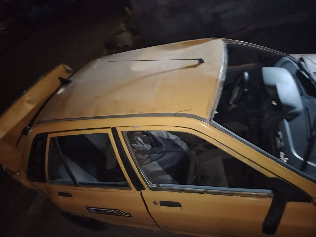 للبيع سايبه ١٢ بغداد رقم انكليزي لل٣١ بسمي تحويل ثاني يوم مكينه وكير مكفول برايد شغاله وتمشي بس بيه حادث نثل ما موضح بل صوره للستفسار اتصال بل رقم***********مكان السياره بغداد اليوسفيه
