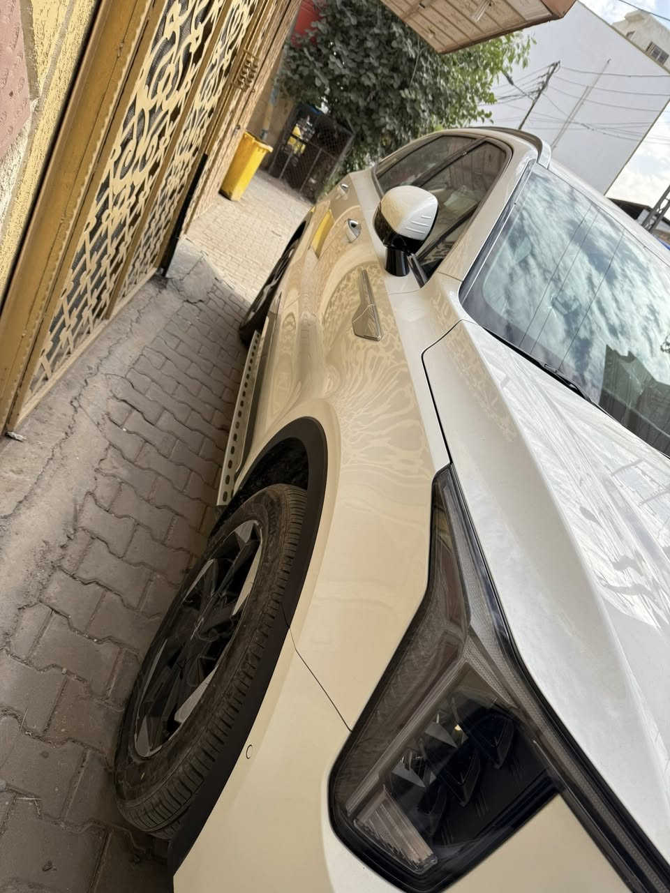 سورنتو 24 خليجي باسم شركهً فول مواصفات مواصفات 6 سلندر كشن جلد حار بارد 5 كامرات حساسات محيطيه رادار امامي خلفي وبقيه المواصفات ماشيه 45 السعر 330 وبيهه مجال قليل المكان بصره والشراي يتصل ***********
