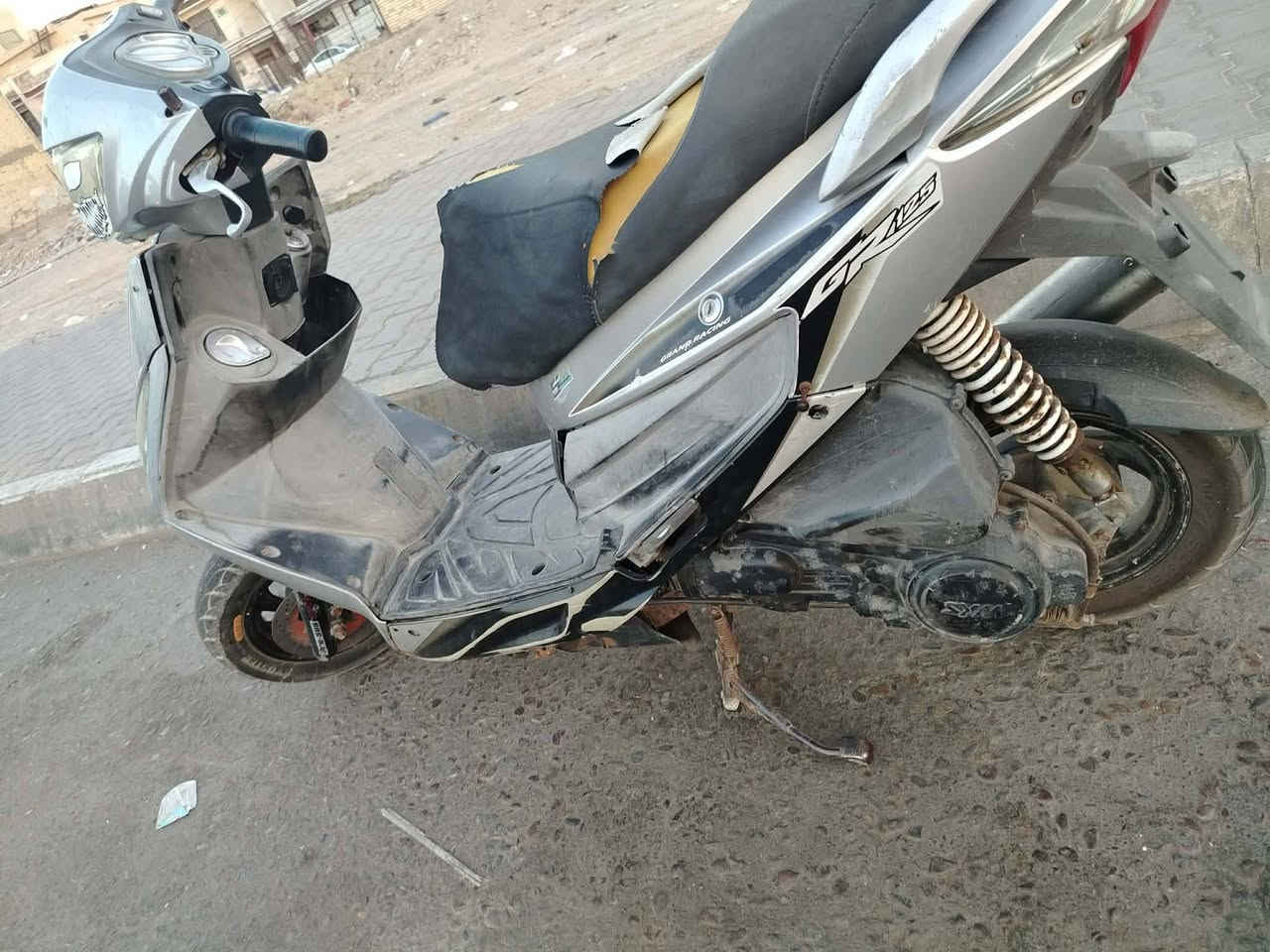 السلام عليكم ورحمه الله وبركاته للبيع سيام ياباني نوزل كامله مابيه كل نقص صالصنه رياضي سعر ٣٥٠الف مكاني بغداد ساحه عدن هاتف ***********
