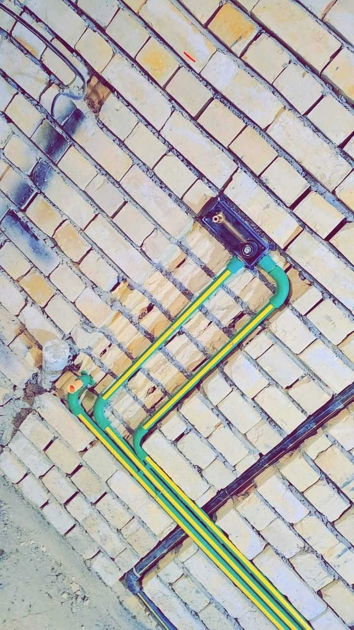 تأسيس صحيات
تأسيس كهربائيات 
تأسيس بواري المي 
تنصيب سبالت 
بناء بيوت حديثه بكامل المواصفات يعني تسلمنا كاع نسلمك بيت كامل مكمل
لاستفسار اكثر ***********
ابو الاكبر الطائي
