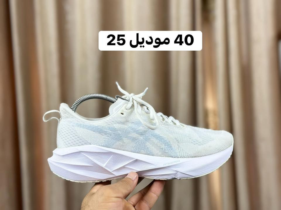 قطع باله اصليه ونظيفه وحديثه 
القياس داخل كل صوره 
يوجد توصيل بغداد ***********
