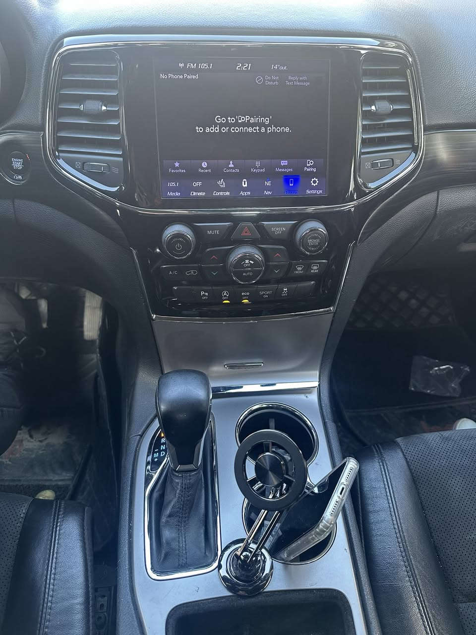 السلام عليكم
جيب موديل 2020 بلاك توب 

فتحه

كشن كهرباء

شاشه 

4*4

السيارحه حادثها جاملغ وبنيد

مكفول الدواخل يعني بدون شاصي وبدون لغد

والسياره حتى كلوب چيك ما مشتغل بيها ايرباك ستيرن وراجع سستم

السعر 245 وبيها مجال بسيط
***********
