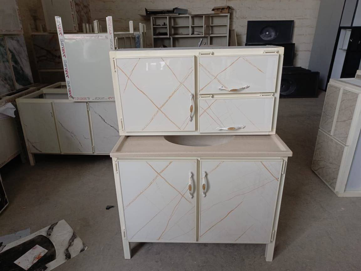 انسب شي اذا جان مطبخج صغير 😍
سنك وملحق قياس متر 

السعر 150 الف فقط 💰🔥

للحجز خاص او واتساب  💌
***********
