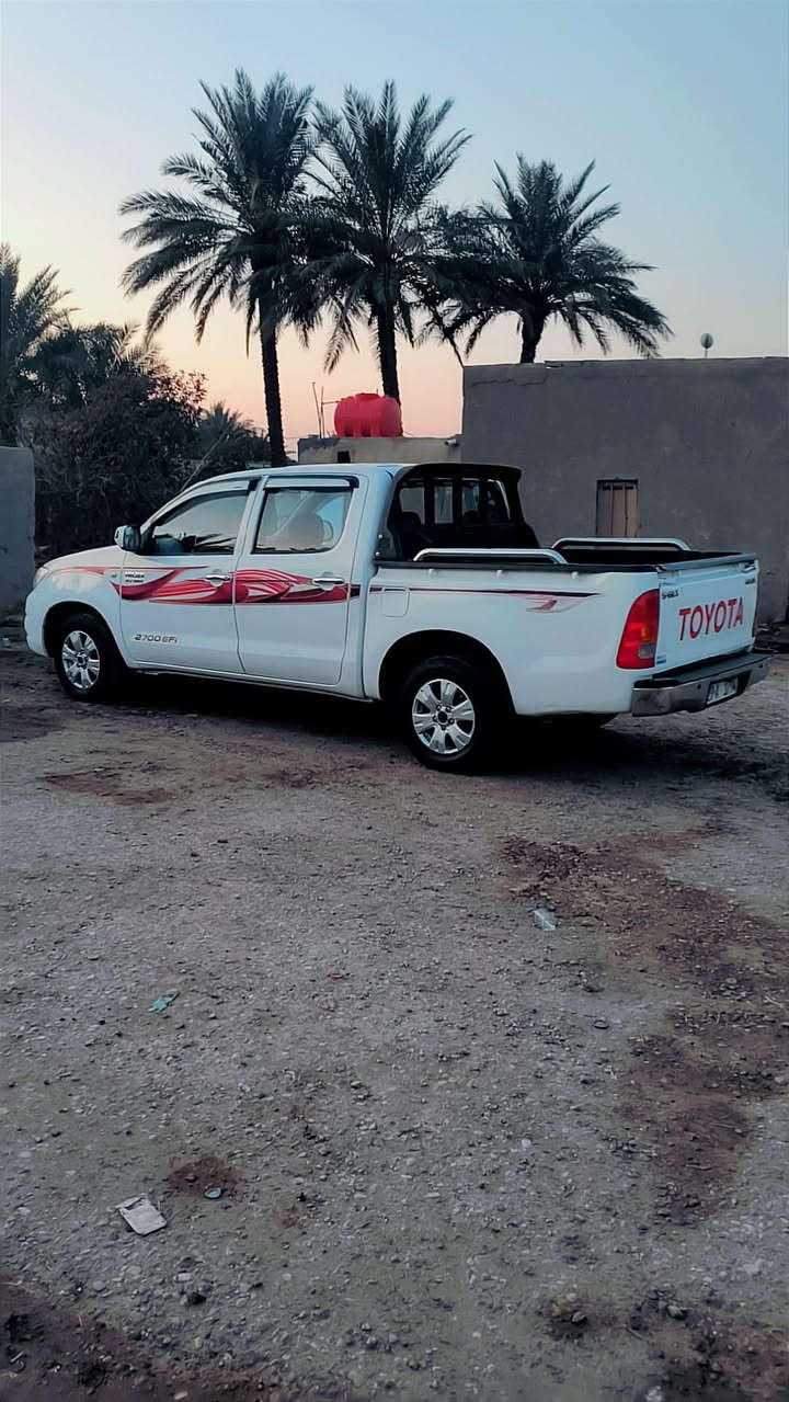 سلام عليكم فلاونزه 2010 سياره حلوه ونضيفه مكاني الدوانيه الشراي يتصل ***********
